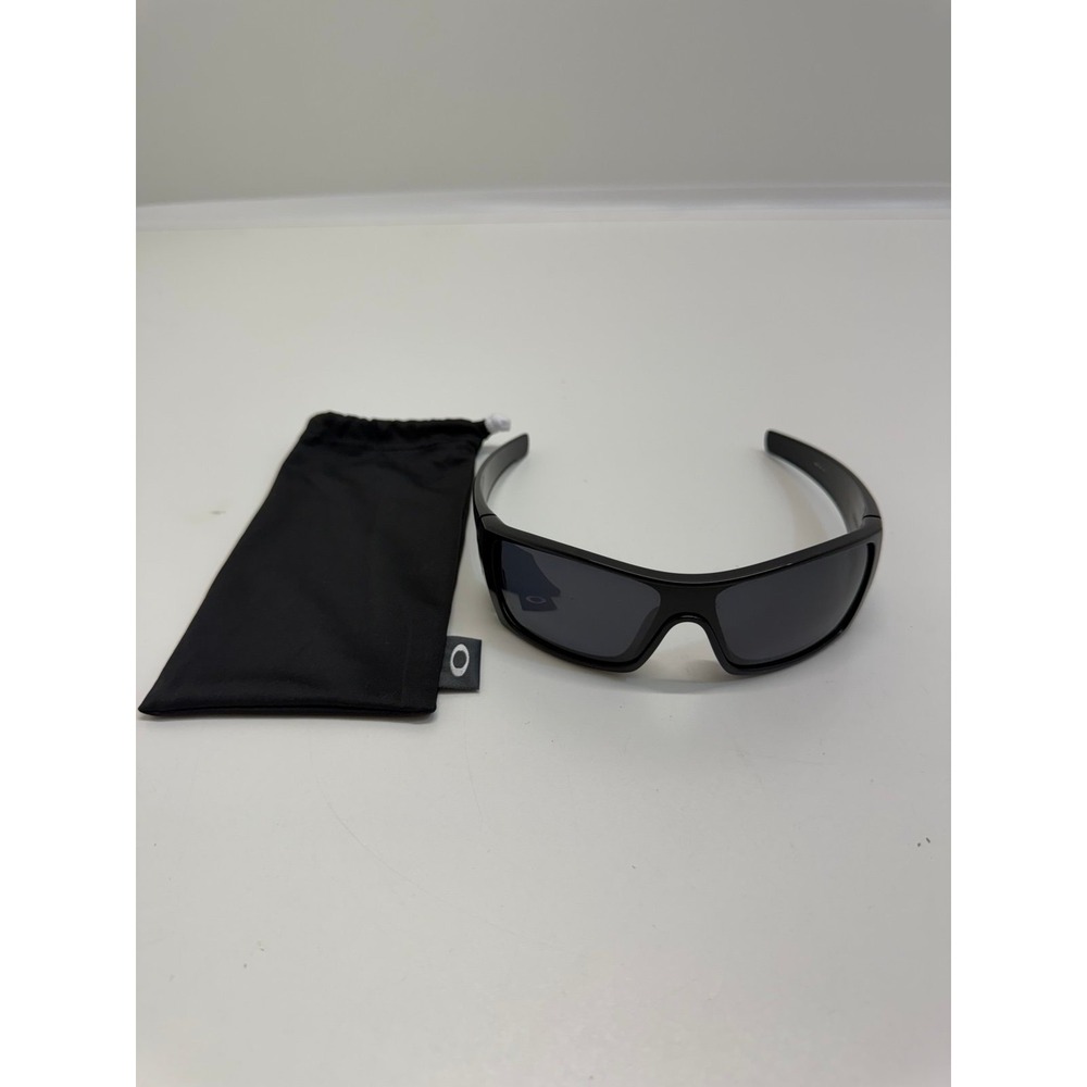 RARE Oakley Sunglasses Batwolf OO9101–01 127 Black Frame Clean Mirrored Lenses